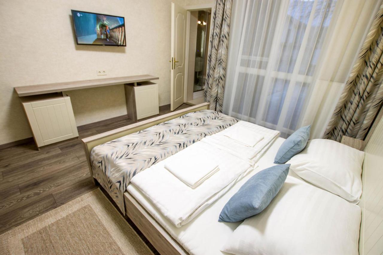Hotel Jarja Panzio à Hajdúszoboszló Extérieur photo