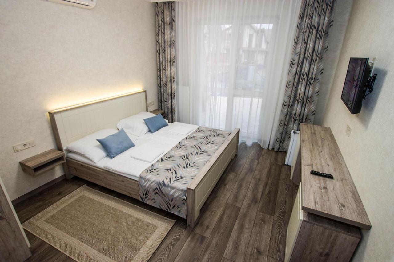 Hotel Jarja Panzio à Hajdúszoboszló Extérieur photo